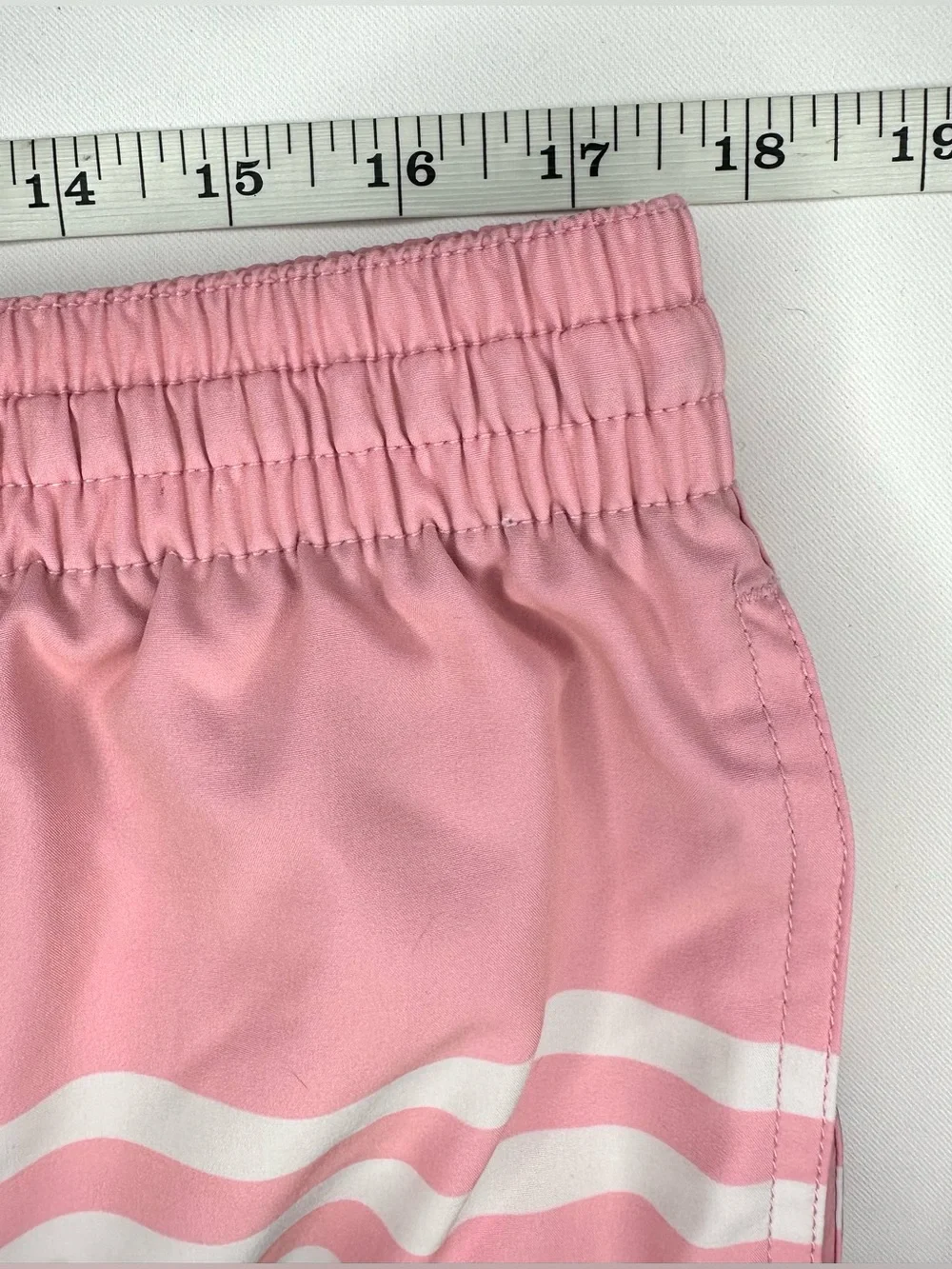 Chubbies Men’s On The Horizons Swim Trunks Lined Blue Pink Size 2XL